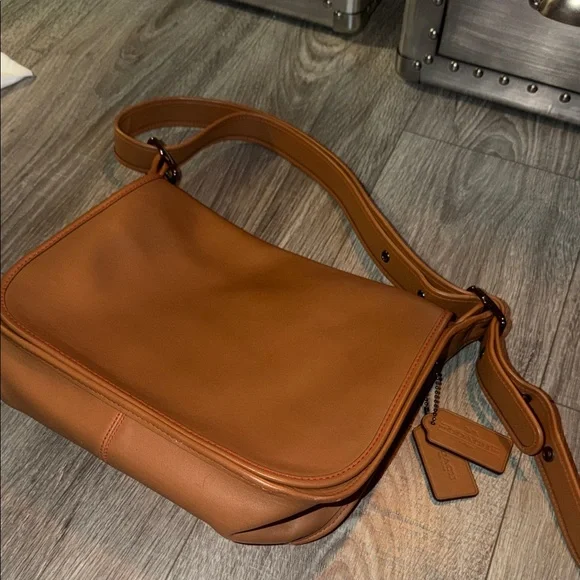 Coach Caramel Leather Crossbody 100% genuine leather shoulder bag flap bag - Picture 8 of 16